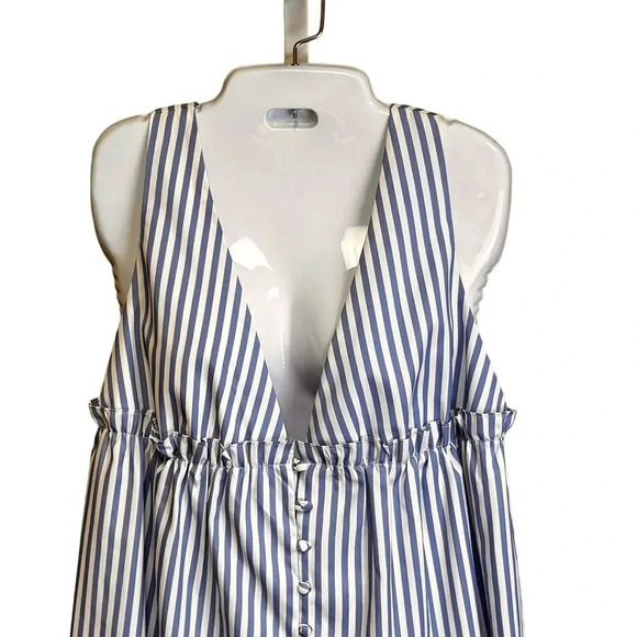 Vine & Love Blue White Striped Maxi Dress Deep V Neck Tiered Skirt Women’s Sz M - Picture 3 of 6